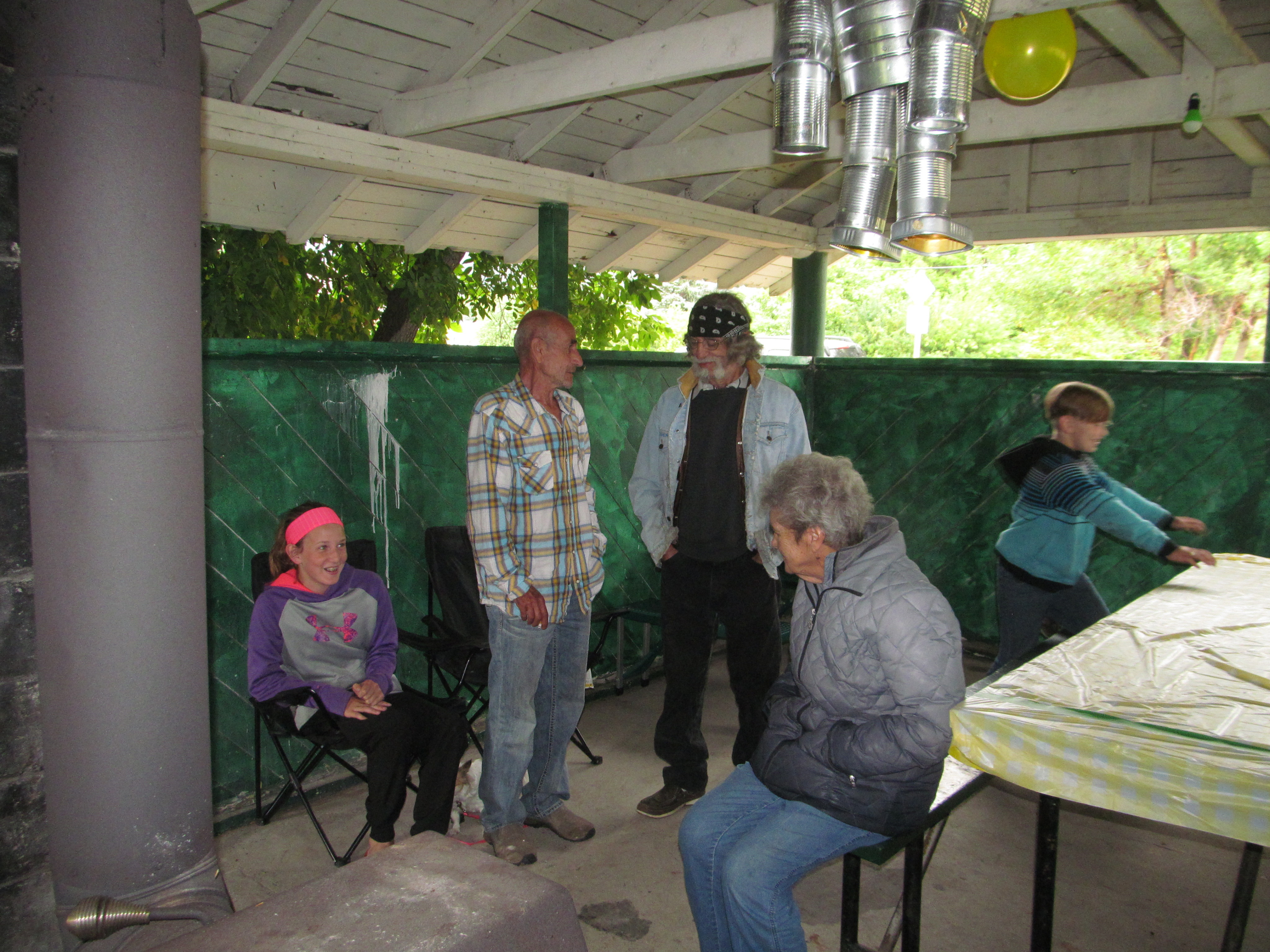 Photo 2 of Darrel "Lucy" Leslie Siray